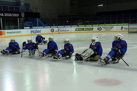 В Оренбурге стартовал турнир «Поволжское дерби» по следж-хоккею
