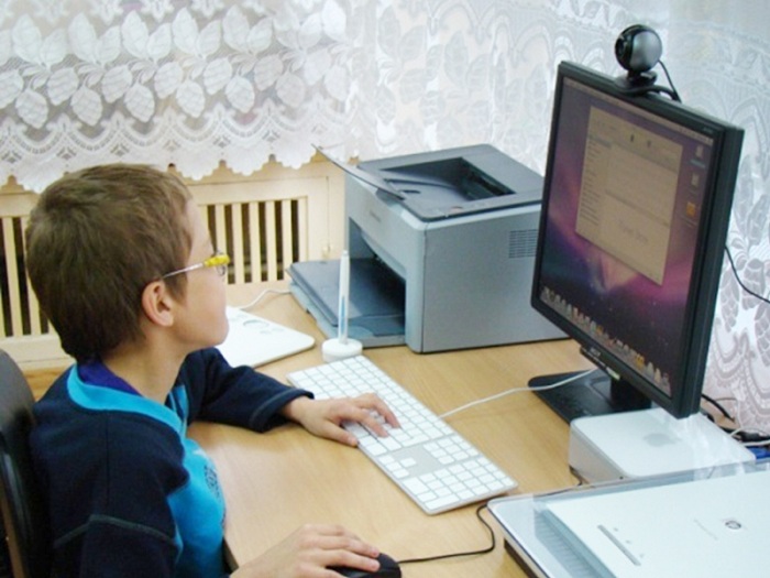 Оренбургские школьники с 1 по 12 апреля будут учится дистанционно