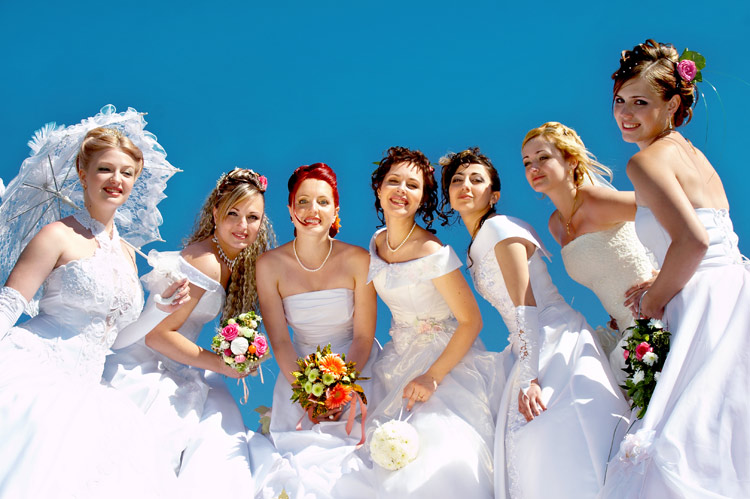 «Молодая гвардия» против парада невест в День победы