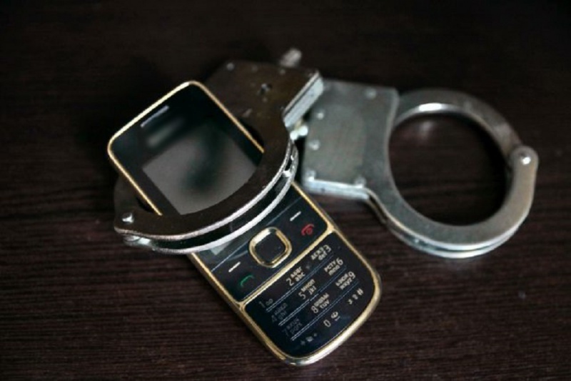 Полицейские Оренбурга раскрыли кражу сотового телефона и банковской карты