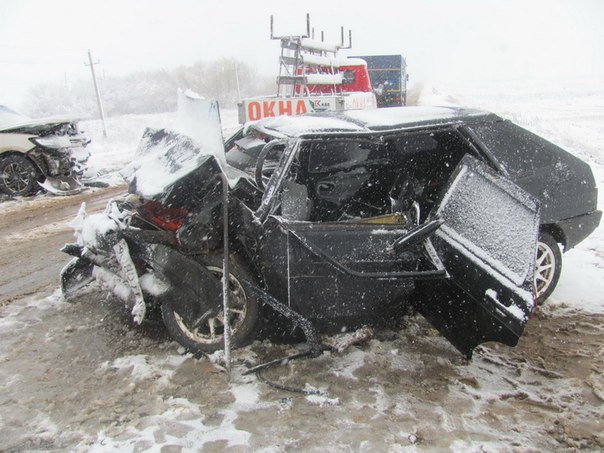 Снег спровоцировал автокатастрофу