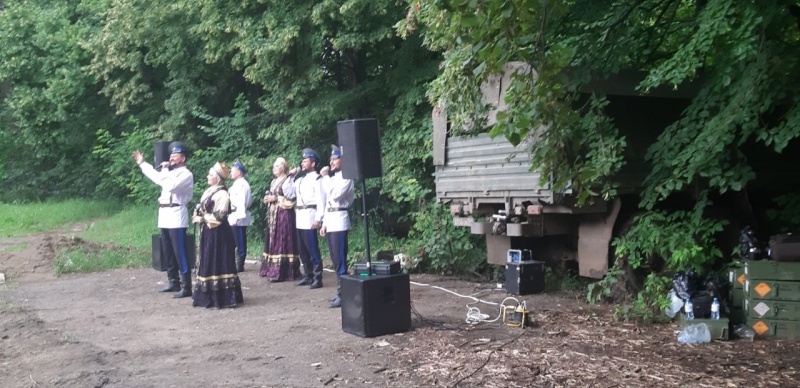 Оренбургские артисты выступают в Луганской народной республике