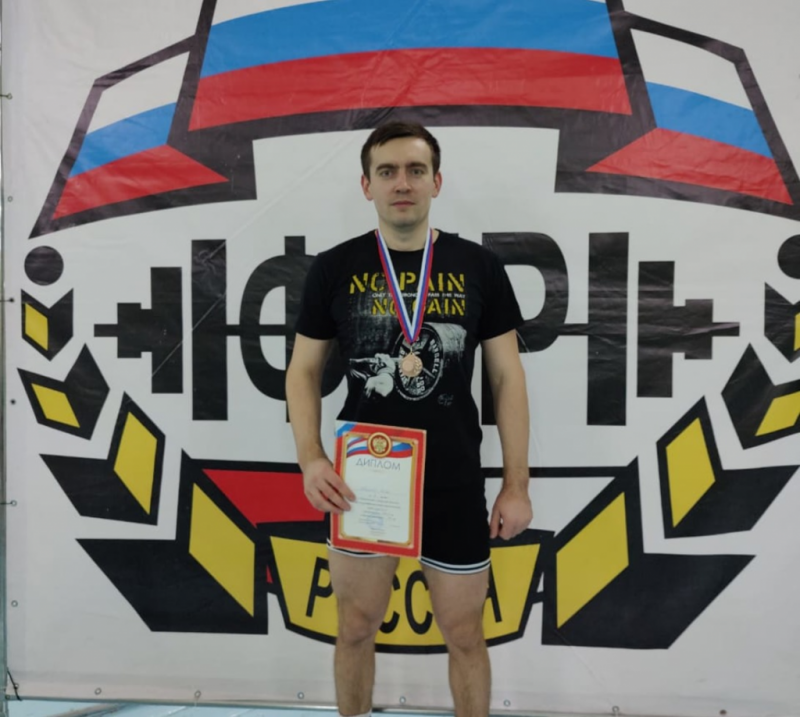 Бузулукские спортсмены завоевали 16 медалей на чемпионате и первенстве Самарской области по пауэрлифтингу