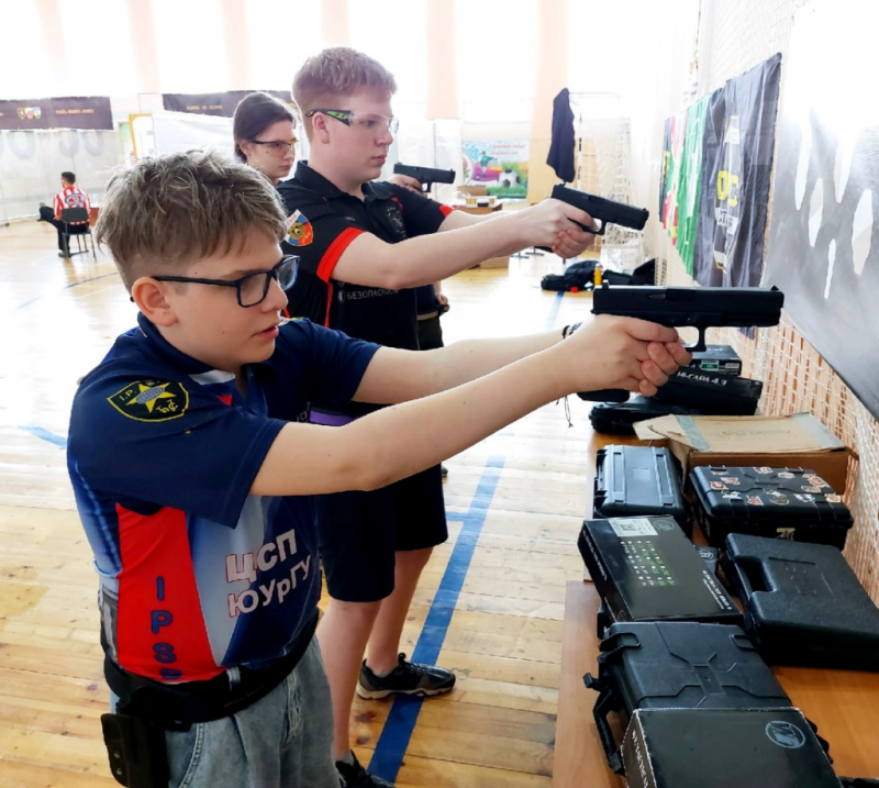 Спортсмены Оренбуржья завоевали 4 медали на соревнованиях по практической стрельбе