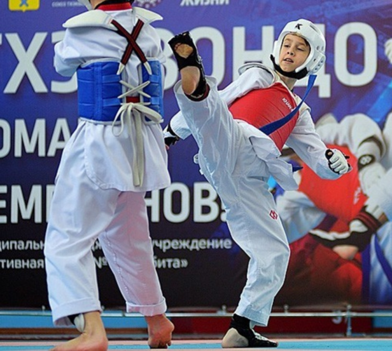 На первенстве ПФО по тхэквондо оренбуржцы завоевали 6 медалей