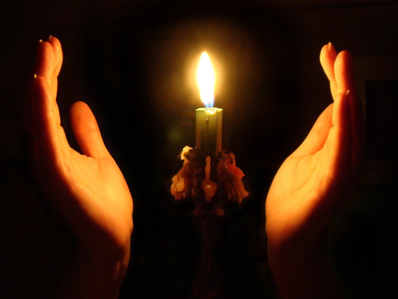 Более 4 тысяч оренбуржцев пройдут с зажженными свечами