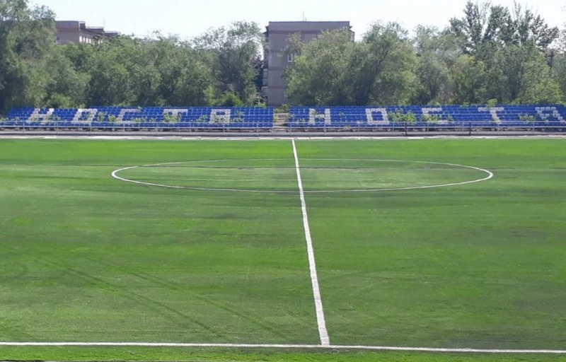 На стадионе Новотроицка обновили футбольное поле