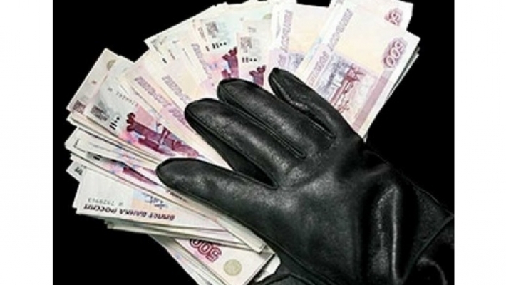 Оренбурженка перечислила мошенникам крупную сумму денег