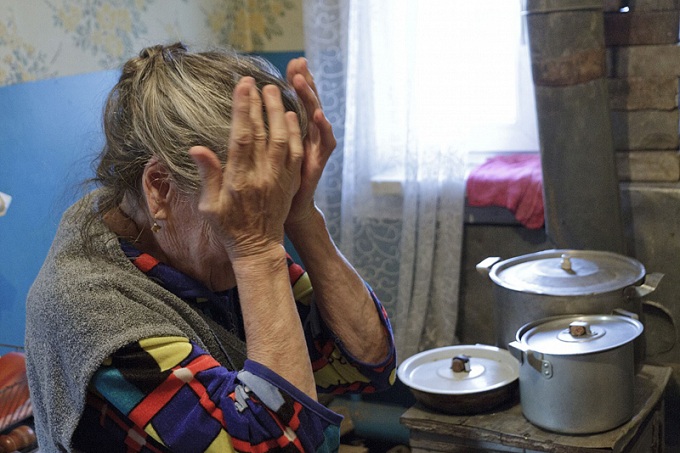 В Бугуруслане  пенсионерку ограбили две цыганки