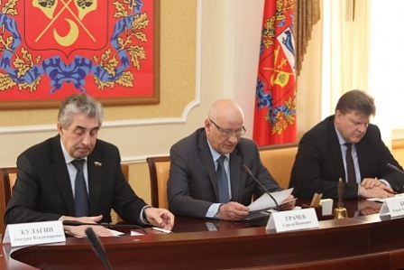 Губернатор Юрий Берг провел заседание антинаркотической комиссии 