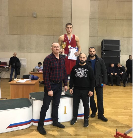 Оренбургский спортсмен Никита Бадалян подтвердил звание мастера спорта России по боксу