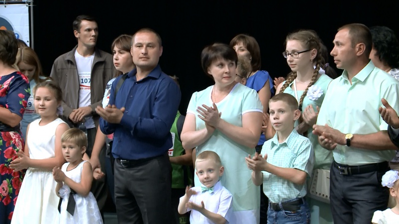 Победители первого областного интернет-проекта «Наша семья» получили награды