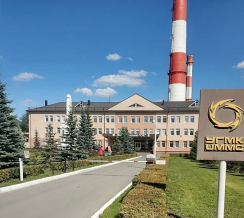 Пострадавший на руднике в городе Гай получает необходимое лечение