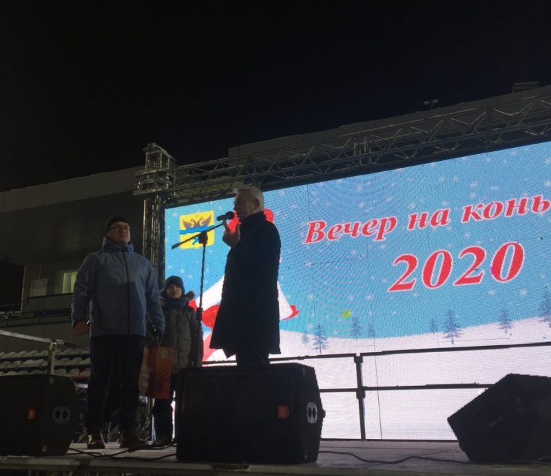 Министр физической культуры и спорта Оренбургской области Павел Самсонов наградил победителей  розыгрыша