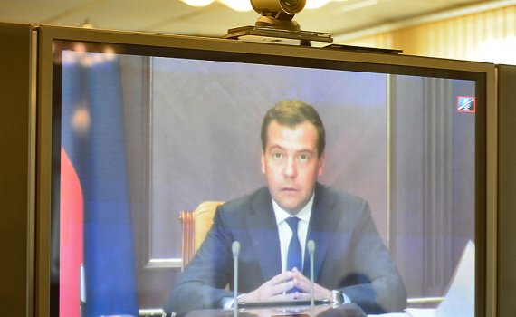 Дмитрий Медведев провел селекторное совещание с главами регионов