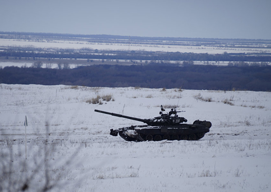 В Оренбуржье прошли стрельбы из новейших танков Т-72Б3