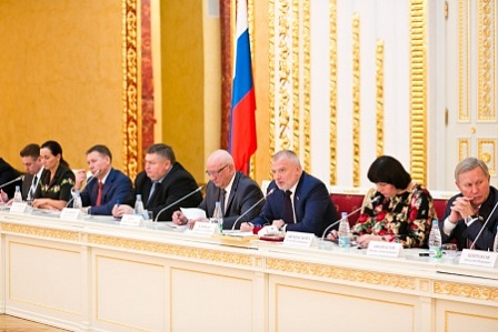 В Оренбурге прошло выездное заседание комитета Совета Федерации