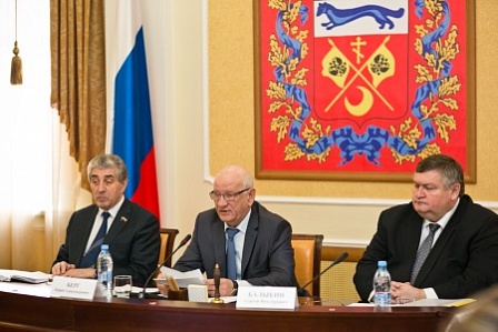 Глава региона провел заседание правительства Оренбургской области