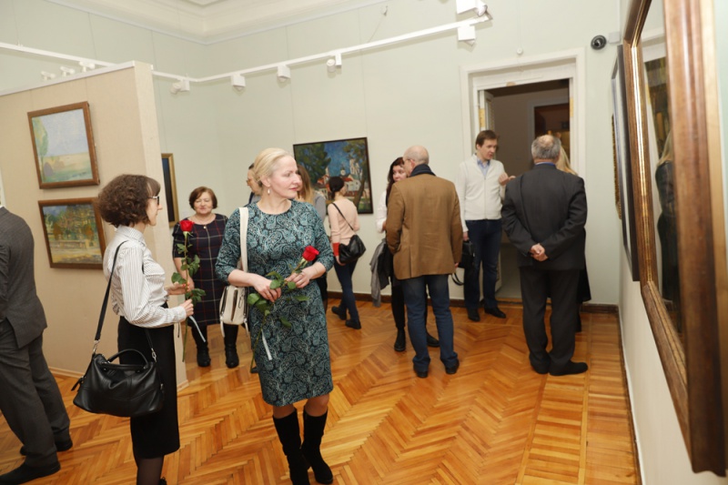 В Оренбурге открылась выставка «Шедевры русской живописи»