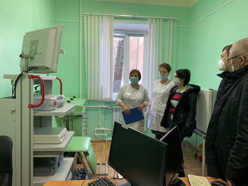 Татьяна Савинова посетила больницы на западе области