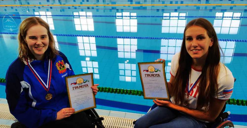 Спортсменка из Новотроицка завоевала четыре медали на первом этапе Кубка России по параплаванию