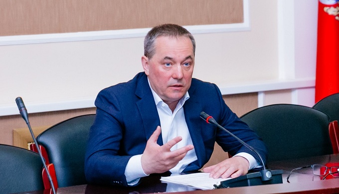 Председатель комитета ЗС Александр Соляник провел брифинг
