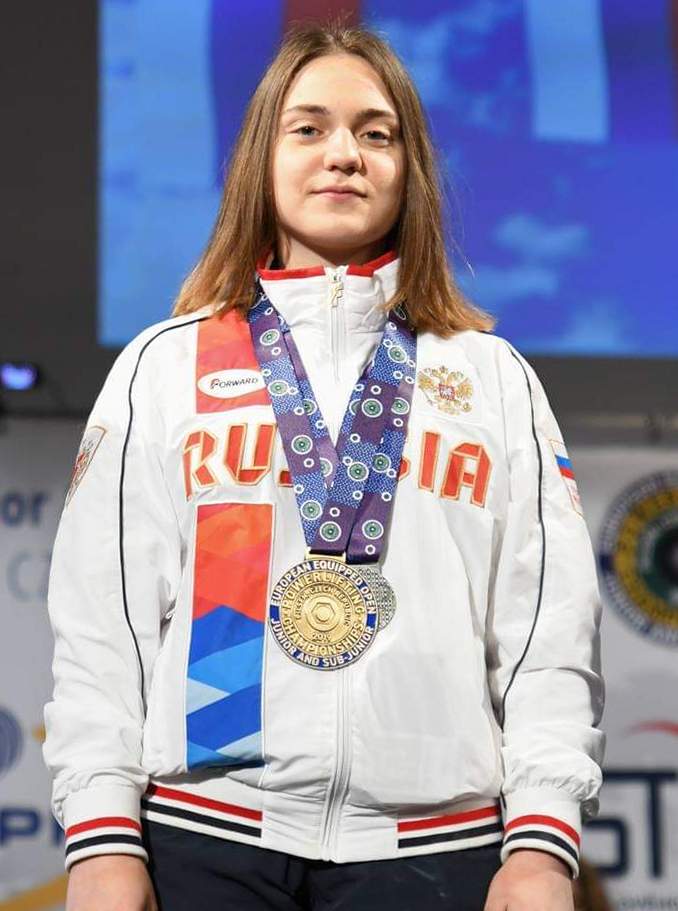 Оренбурженка Ольга Пономарева завоевала золото на первенстве России по пауэрлифтингу