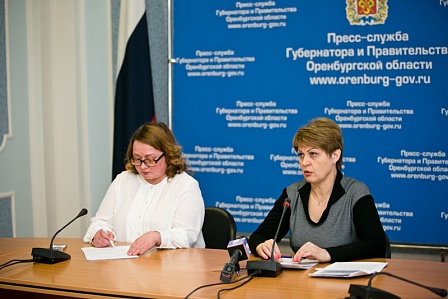 Наталья Безбородова встретилась с должниками по налоговым выплатам