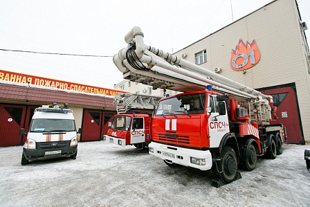 Спасатели пожарных частей Оренбурга отметили праздник