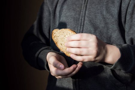 Оренбуржцы приняли участие во Всероссийской акции «Блокадный хлеб»