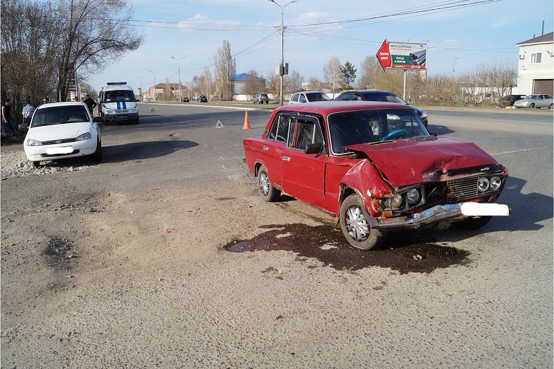 Автокатастрофа: в областном центре «Калина» не уступила дорогу «шестерке»
