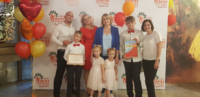 Многодетная семья из Оренбуржья признана самой творческой на конкурсе «Успешная семья Приволжья»