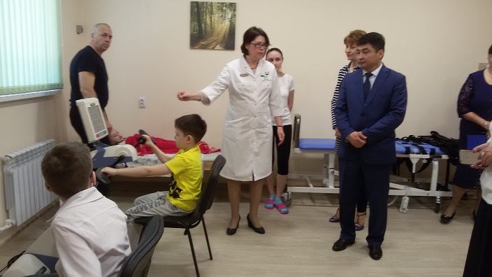 Медики из Казахстана посетили оренбургские больницы