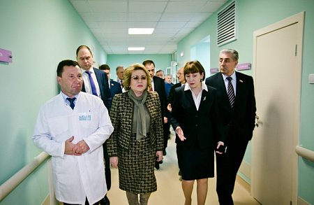 Валентина Матвиенко посетила Областной перинатальный центр