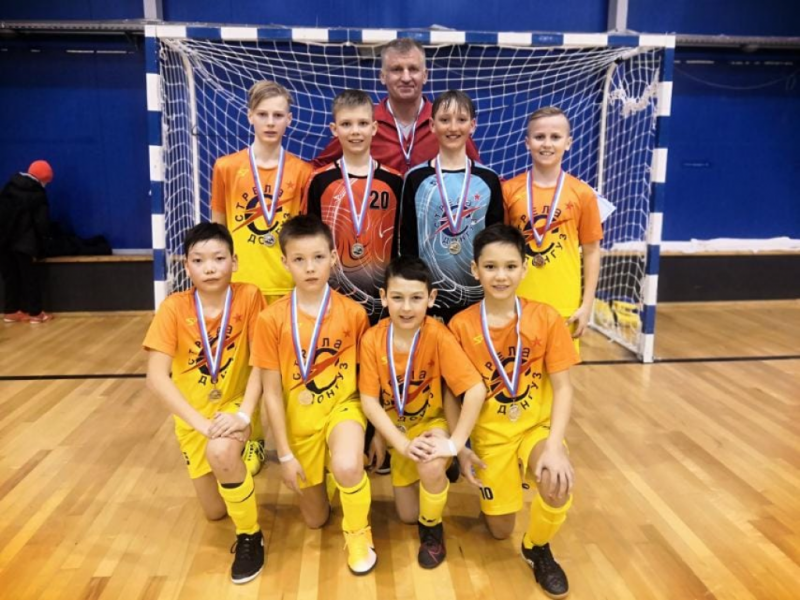 Футбольная команда Оренбургского района стала серебряным призером первенства России