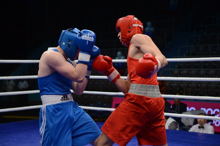 В Оренбурге проходит первенство России по боксу среди юниоров