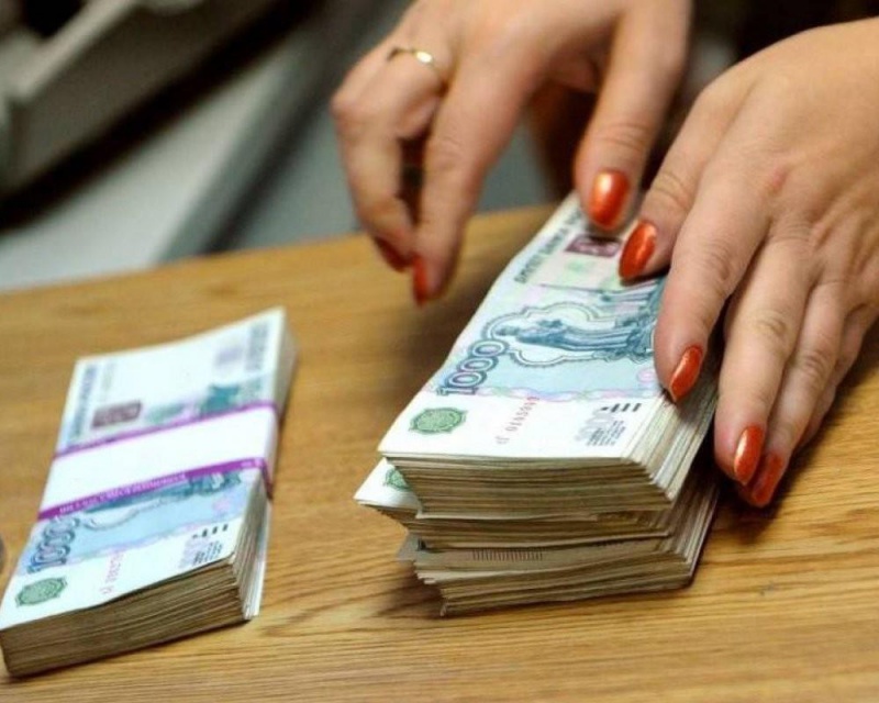 Оренбурженка похитила у фирмы 198 345 рублей