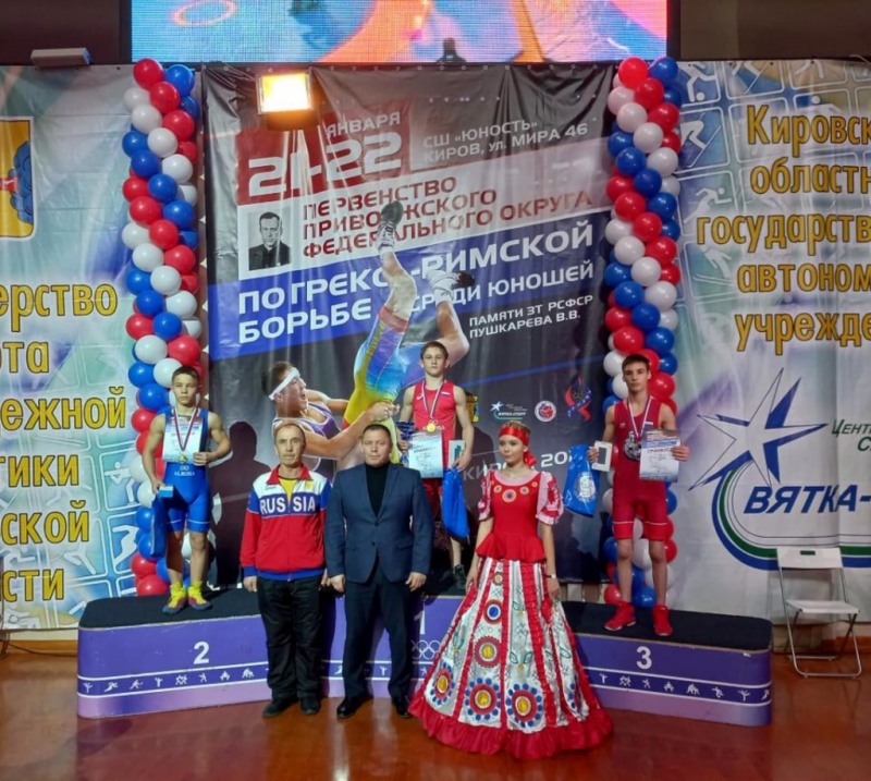 Оренбургские борцы привезли 5 медалей  первенства ПФО