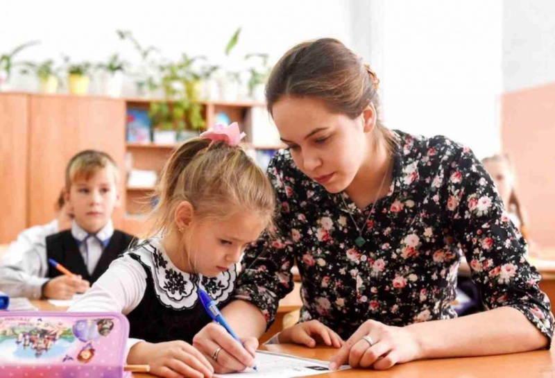  «Земскими учителями» в Оренбуржье хотят стать 180 специалистов
