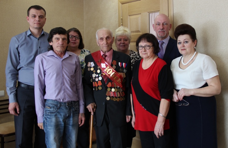 Член Совета ветеранов Бузулука Валентин Роганов отметил свое 95-летие