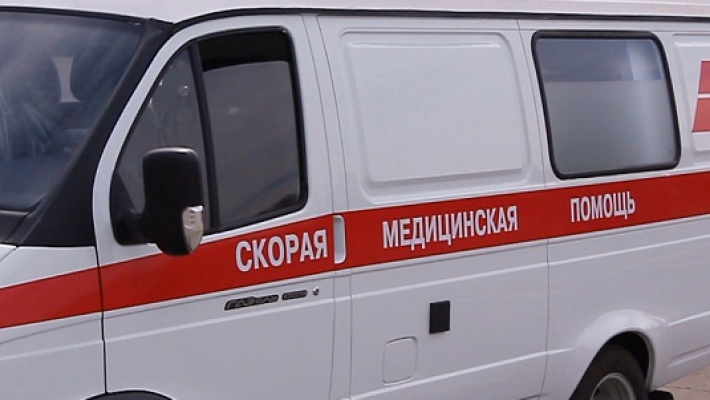 В Соль-Илецке «Приора» сбила 23-летнего парня, стоявшего на дороге
