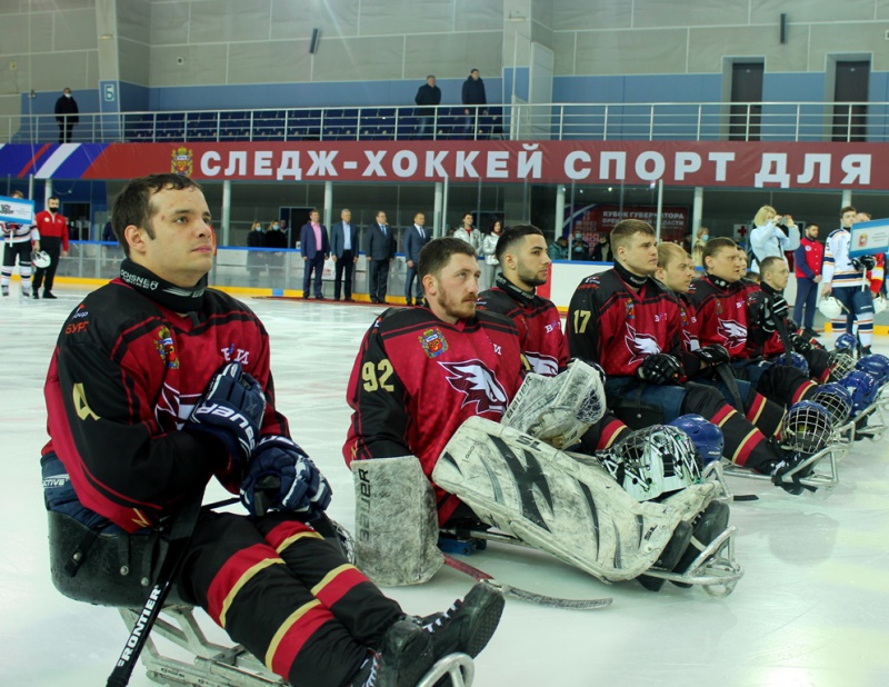 В Оренбурге стартовал турнир по следж-хоккею