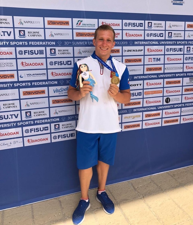 Золотую медаль на Всероссийском турнир по прыжкам в воду завоевал Бузулучанин Егор Лапин