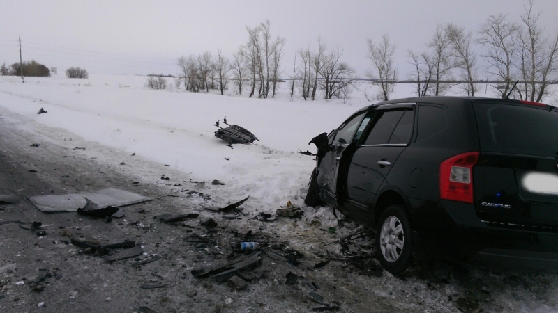 Под Оренбургом столкнулись две «Лады-Калины» и «Киа»: погибли водитель и два пассажира