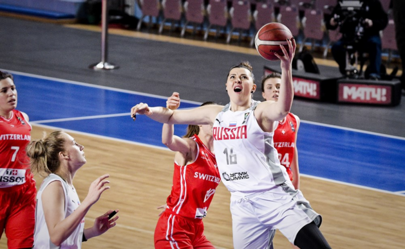 Женская сборная России по баскетболу одержала две победы в Оренбурге