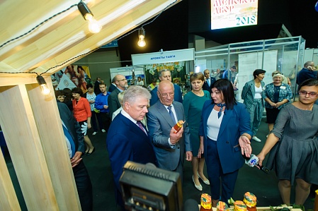 В Оренбурге проходит  XXXVII межрегиональная выставка-ярмарка «Меновой двор – 2018»