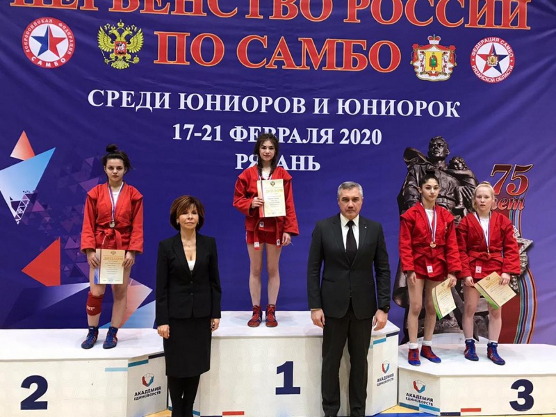 Оренбурженка  завоевала серебро на первенстве России по самбо