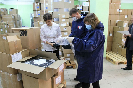 В Оренбуржье поступили средства индивидуальной защиты для медиков