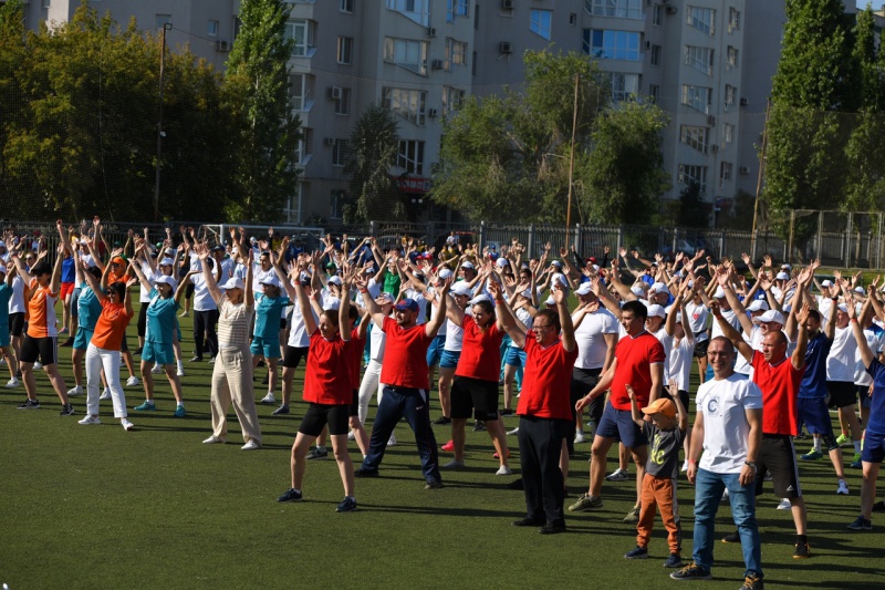 Медики Оренбуржья провели День физкультурника спортивно