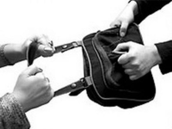 «Пикапер», похищавший у женщин их сумки задержан